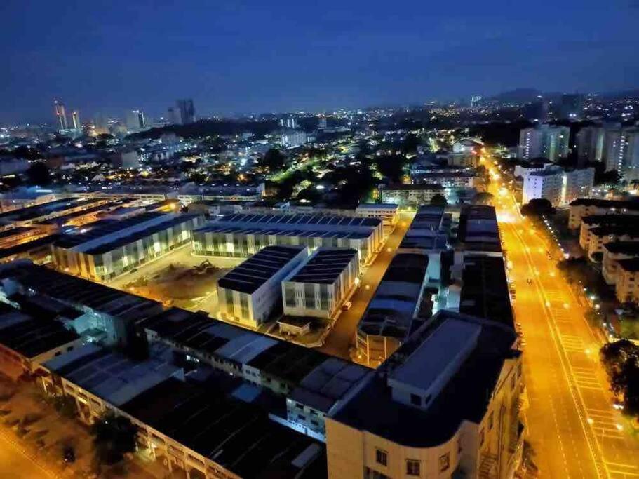 Homestay Shah Rizki At Imperio With Swimming Pool Muslim Friendly Malacca エクステリア 写真