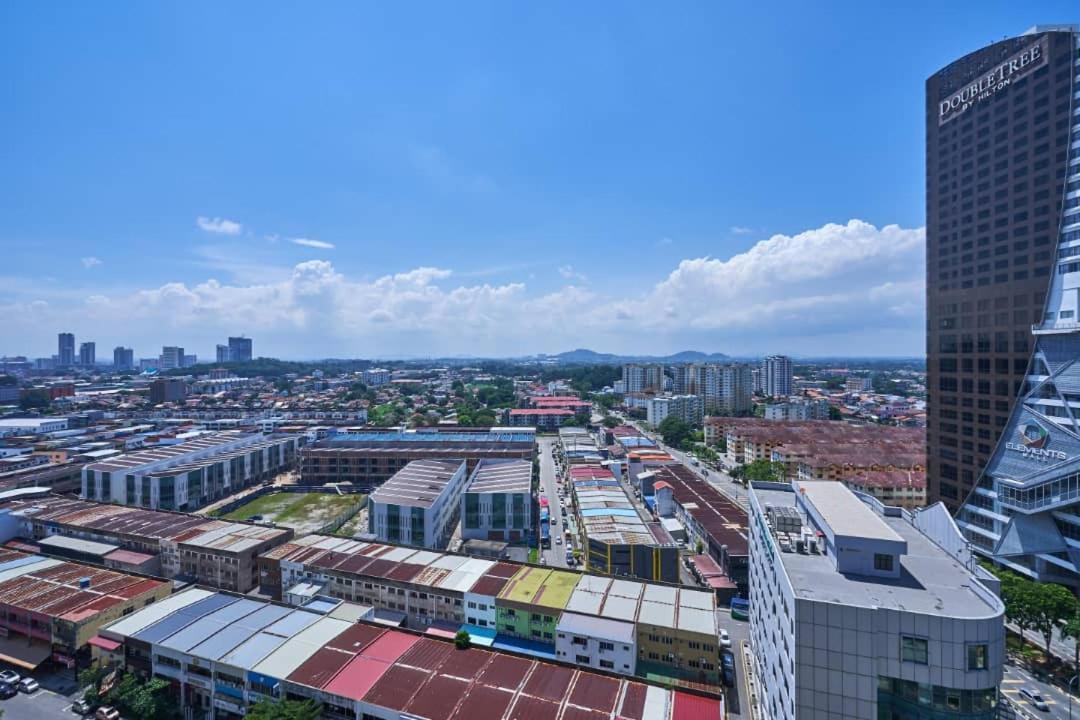 Homestay Shah Rizki At Imperio With Swimming Pool Muslim Friendly Malacca エクステリア 写真