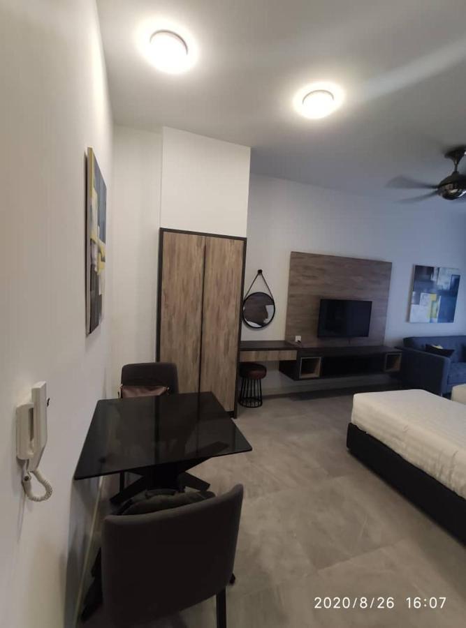 Homestay Shah Rizki At Imperio With Swimming Pool Muslim Friendly Malacca エクステリア 写真