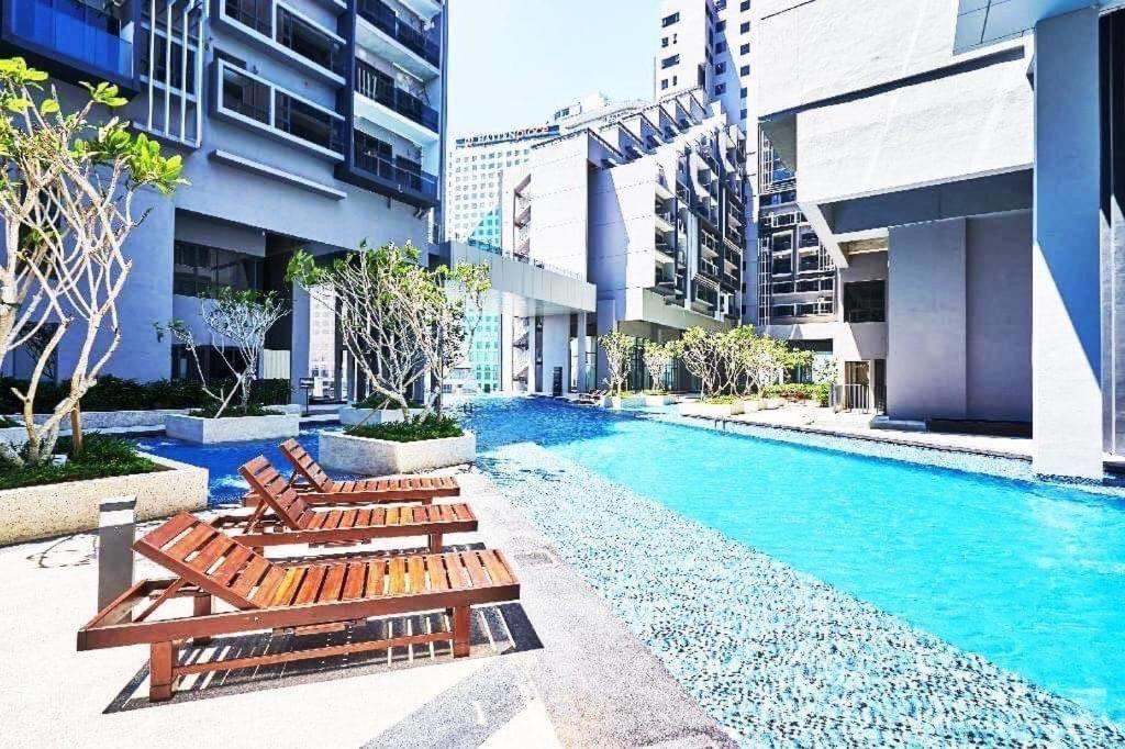 Homestay Shah Rizki At Imperio With Swimming Pool Muslim Friendly Malacca エクステリア 写真
